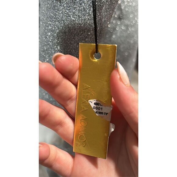 Alexis Admor Cutout Silver Ruched Shimmer Gown Size Small - Picture 9 of 10